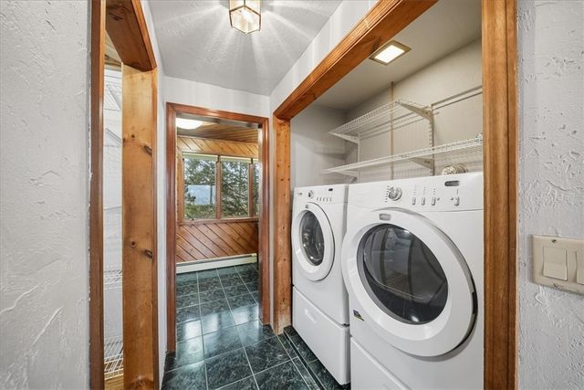 221 Summit Dr, Harrison Twp, PA 15065