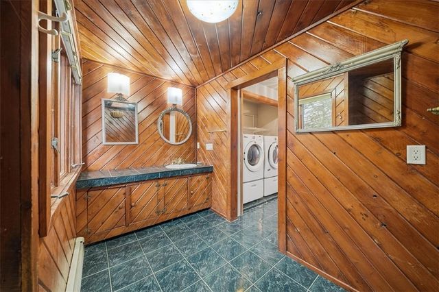 221 Summit Dr, Harrison Twp, PA 15065