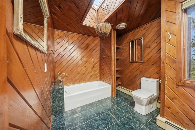 221 Summit Dr, Harrison Twp, PA 15065