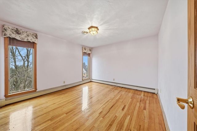 221 Summit Dr, Harrison Twp, PA 15065