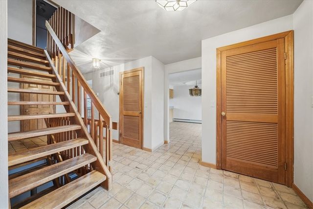 221 Summit Dr, Harrison Twp, PA 15065