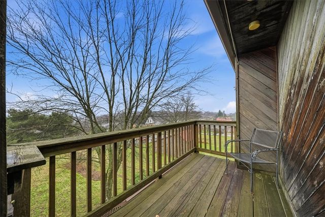 221 Summit Dr, Harrison Twp, PA 15065