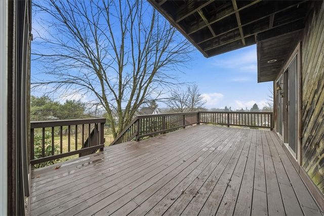 221 Summit Dr, Harrison Twp, PA 15065