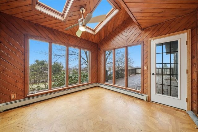 221 Summit Dr, Harrison Twp, PA 15065