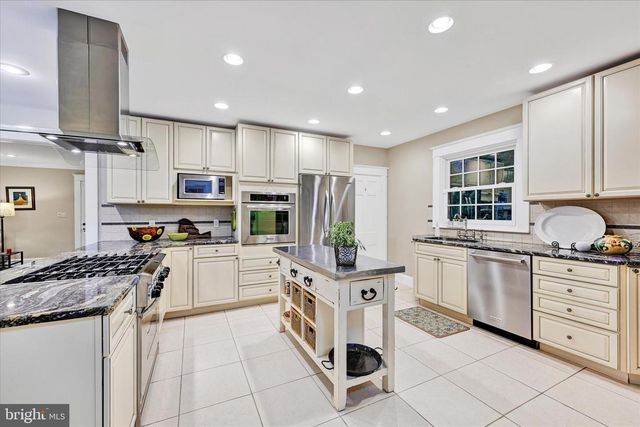 1 MERRYMOUNT RD, Baltimore, MD 21210
