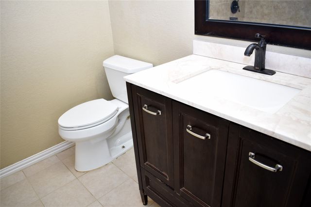 1207 E Fitzgerald Street, Bangs, TX 76823