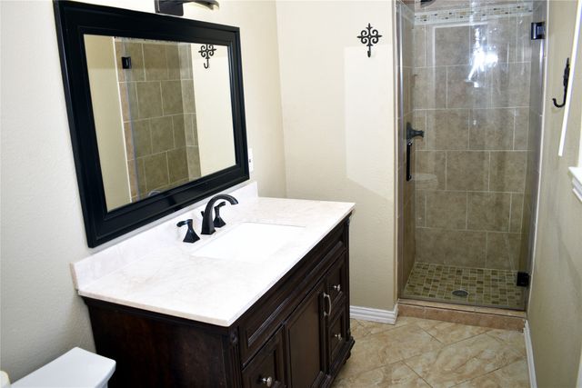 1207 E Fitzgerald Street, Bangs, TX 76823