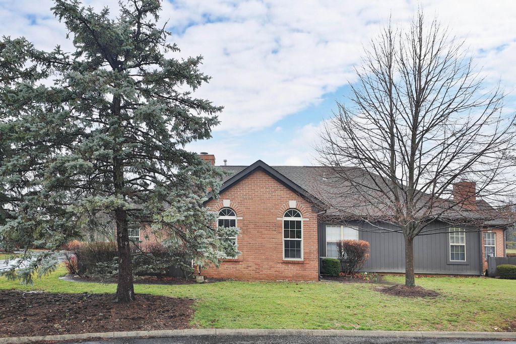 2667 Trottersway Drive, Columbus, OH 43235