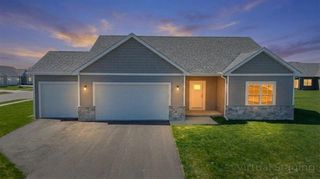 3810 N Woodbury Lane, Janesville, WI 53545