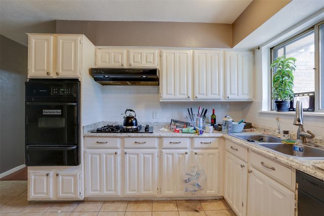 7001 Overhill Road, Fort Worth, TX 76116