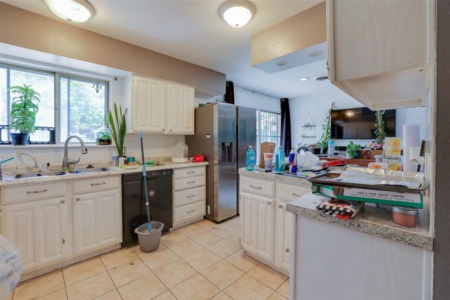 7001 Overhill Road, Fort Worth, TX 76116