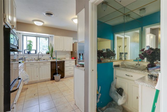 7001 Overhill Road, Fort Worth, TX 76116