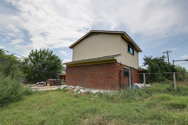 7001 Overhill Road, Fort Worth, TX 76116