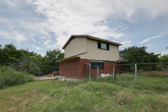 7001 Overhill Road, Fort Worth, TX 76116
