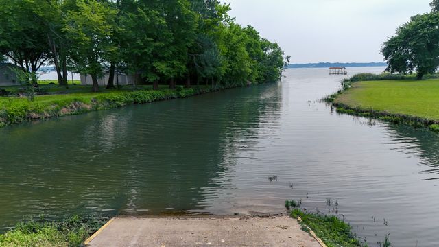 237 Wildwind Street, Gun Barrel City, TX 75156