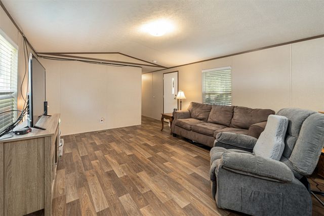 237 Wildwind Street, Gun Barrel City, TX 75156