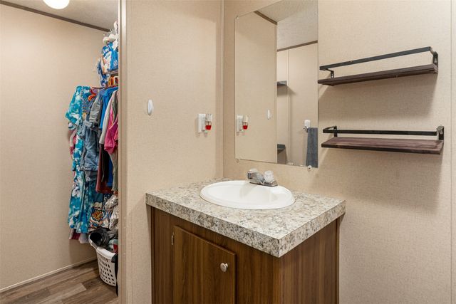 237 Wildwind Street, Gun Barrel City, TX 75156