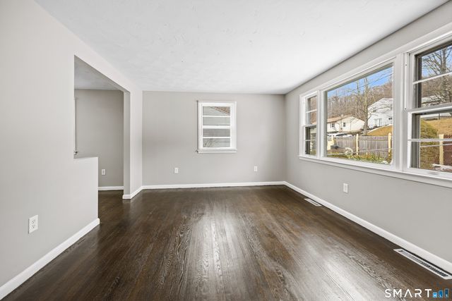 175 Devonwood Drive, Waterbury, CT 06708