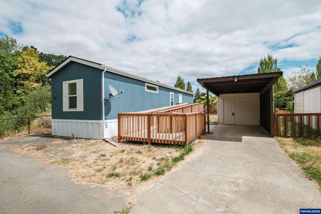 141 S 17th #70 St 70, Independence, OR 97351