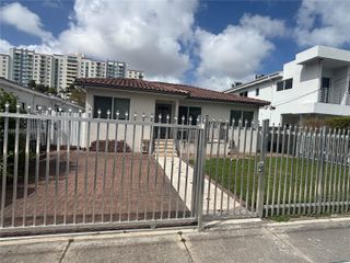 2951 SW 23rd St 2, Miami, FL 33145