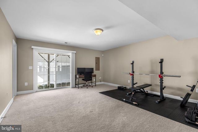 8762 ELSING GREEN DR, Manassas, VA 20112