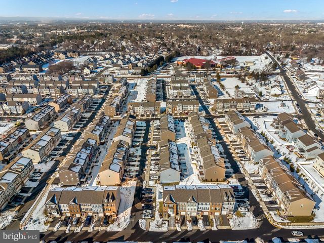 8762 ELSING GREEN DR, Manassas, VA 20112