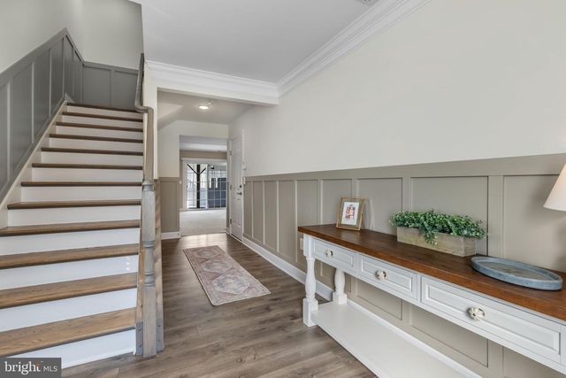 8762 ELSING GREEN DR, Manassas, VA 20112