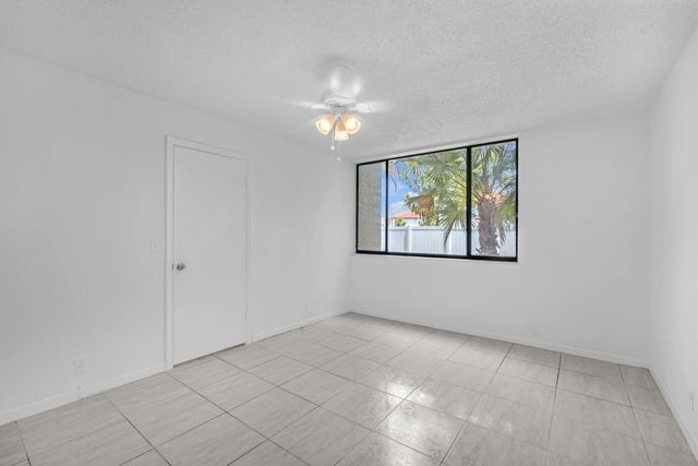 4090 Tivoli Court 107, Lake Worth, FL 33467
