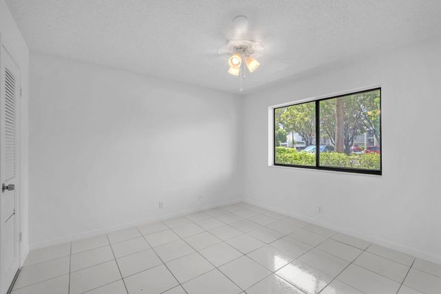 4090 Tivoli Court 107, Lake Worth, FL 33467