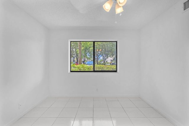 4090 Tivoli Court 107, Lake Worth, FL 33467