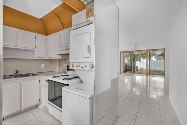 4090 Tivoli Court 107, Lake Worth, FL 33467