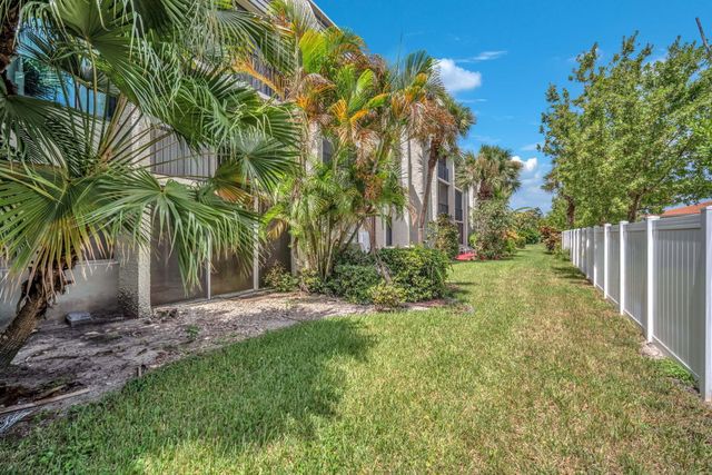 4090 Tivoli Court 107, Lake Worth, FL 33467
