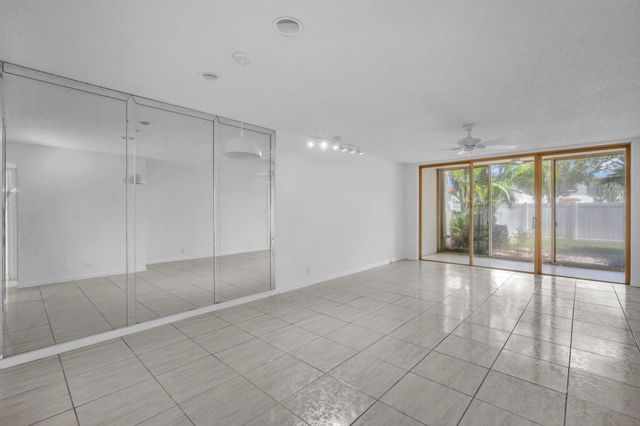 4090 Tivoli Court 107, Lake Worth, FL 33467