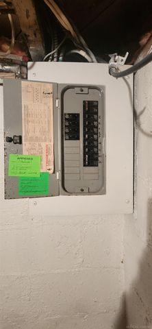 8110 Chalmers Avenue, Warren, MI 48089