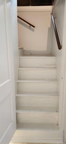 8110 Chalmers Avenue, Warren, MI 48089