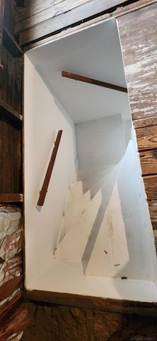 8110 Chalmers Avenue, Warren, MI 48089