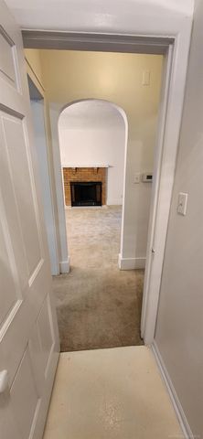 8110 Chalmers Avenue, Warren, MI 48089