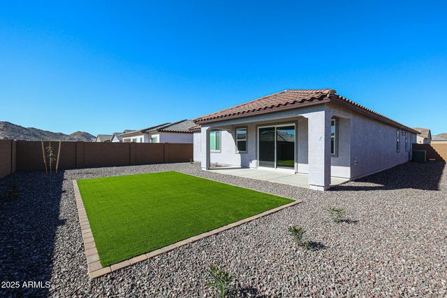 7591 W Honeysuckle Drive, Peoria, AZ 85383