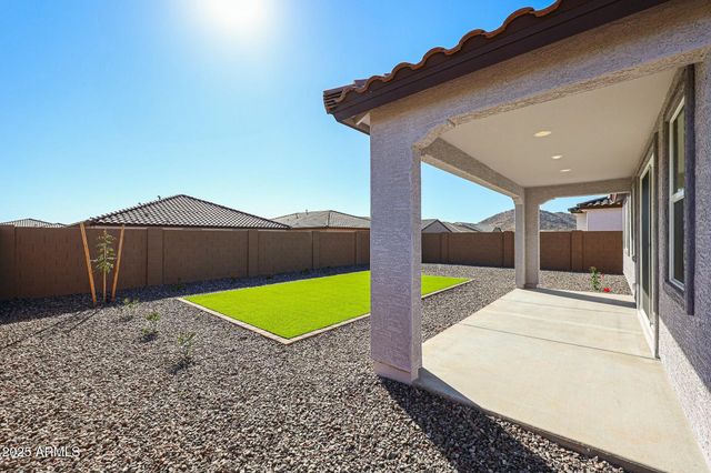 7591 W Honeysuckle Drive, Peoria, AZ 85383