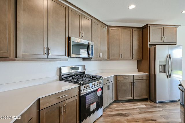 7591 W Honeysuckle Drive, Peoria, AZ 85383