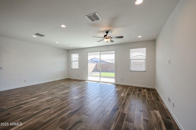 7591 W Honeysuckle Drive, Peoria, AZ 85383