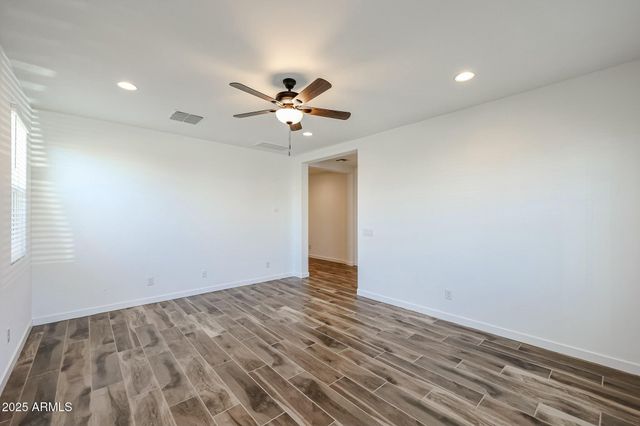 7591 W Honeysuckle Drive, Peoria, AZ 85383