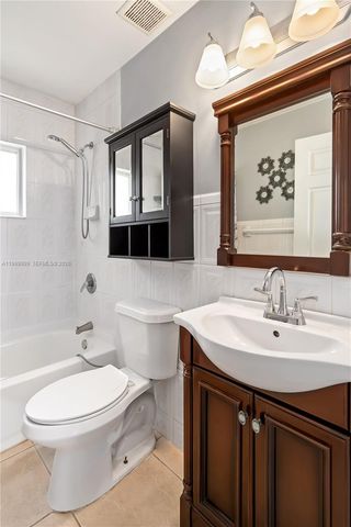 760 NW 80th St A, Miami, FL 33150