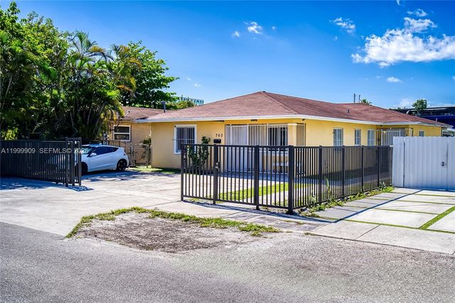 760 NW 80th St A, Miami, FL 33150