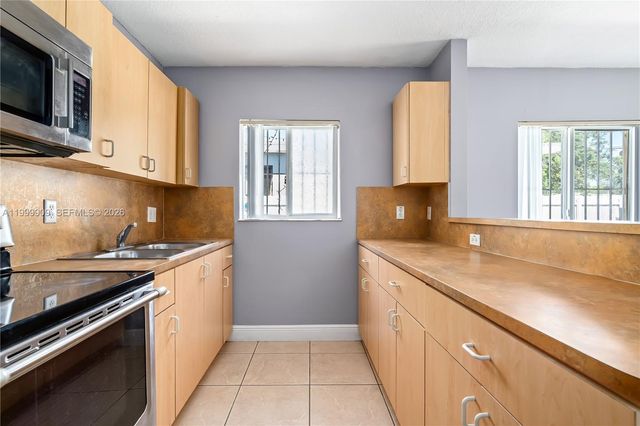 760 NW 80th St A, Miami, FL 33150