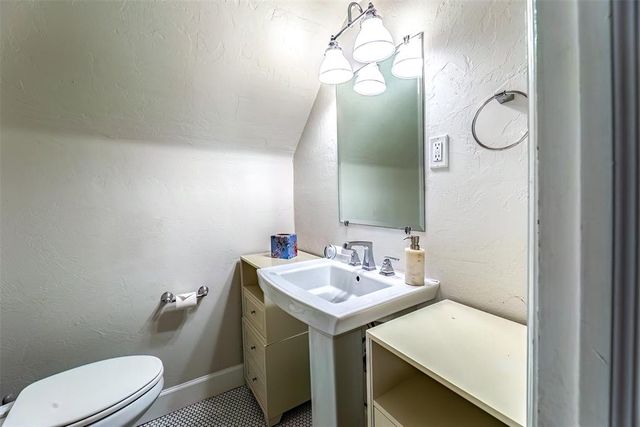 2501 NW 21st Street, Oklahoma City, OK 73107