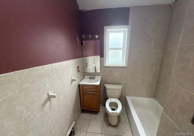 583 Straight Path, West Babylon, NY 11704