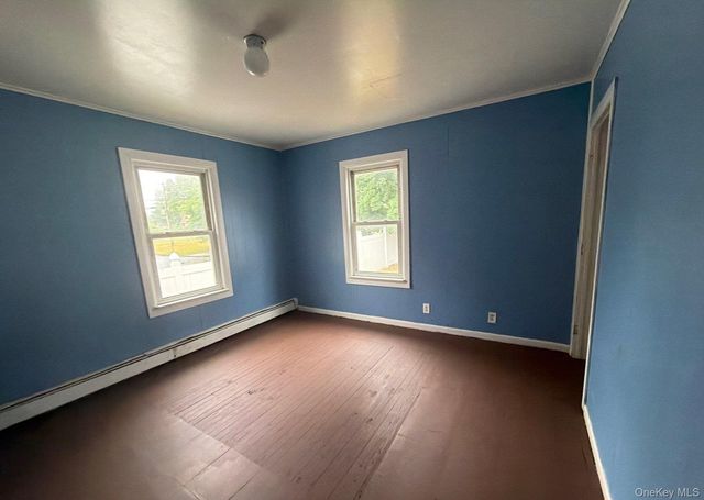 583 Straight Path, West Babylon, NY 11704