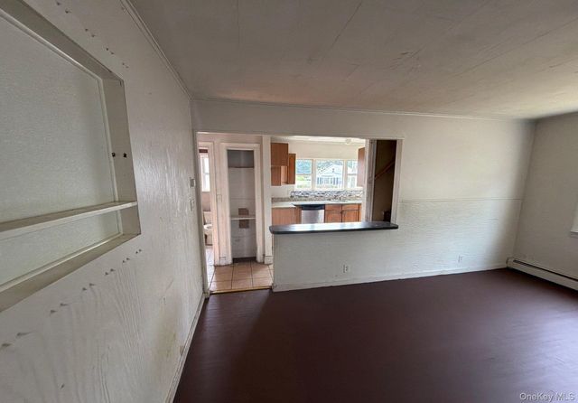 583 Straight Path, West Babylon, NY 11704