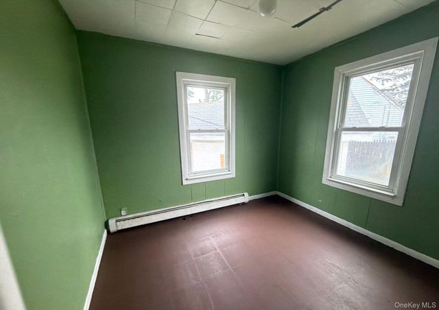 583 Straight Path, West Babylon, NY 11704